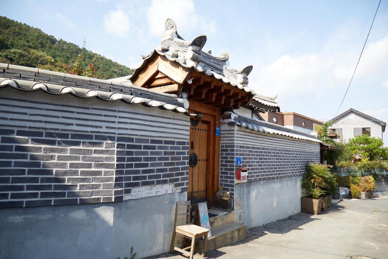 Bonghwangjae Hanok Guesthouse Gongju المظهر الخارجي الصورة